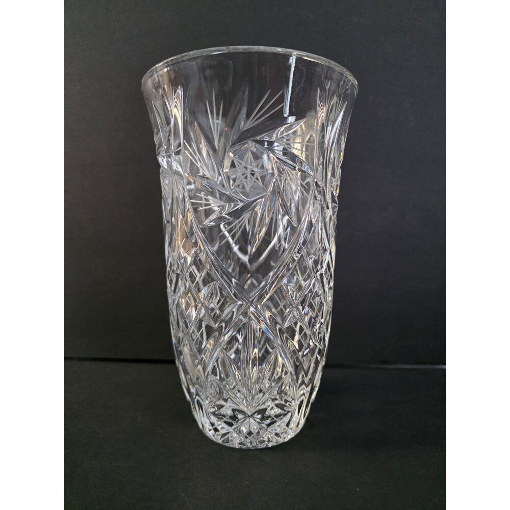Cut Crystal Vase With Intricate Starburst & Diamond Design